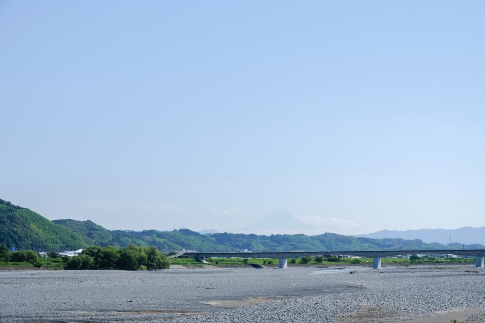富士山も見える蓬莱橋