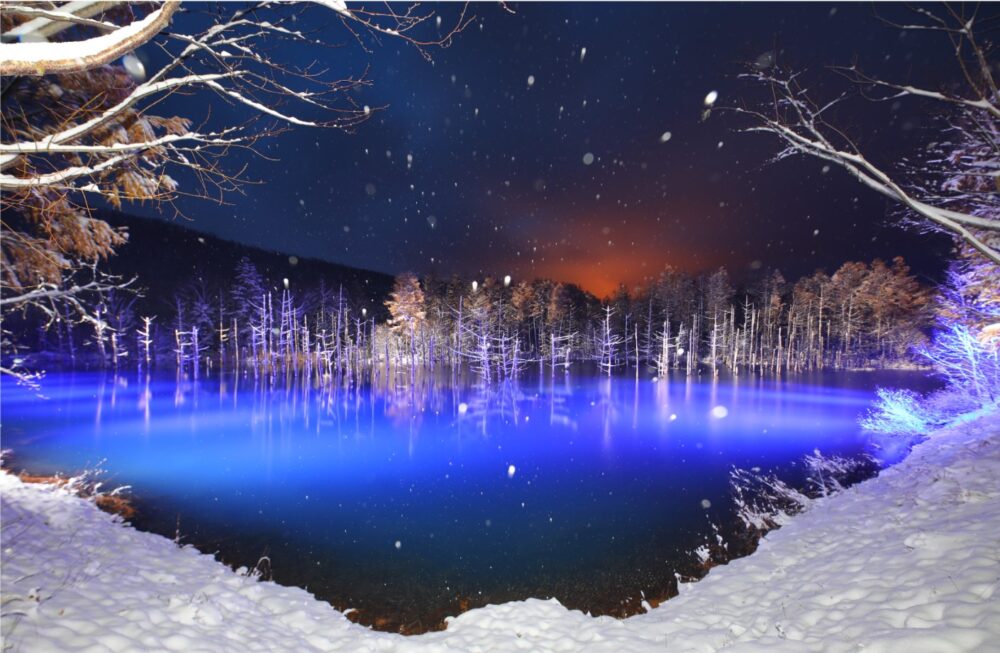 冬の青い池風景