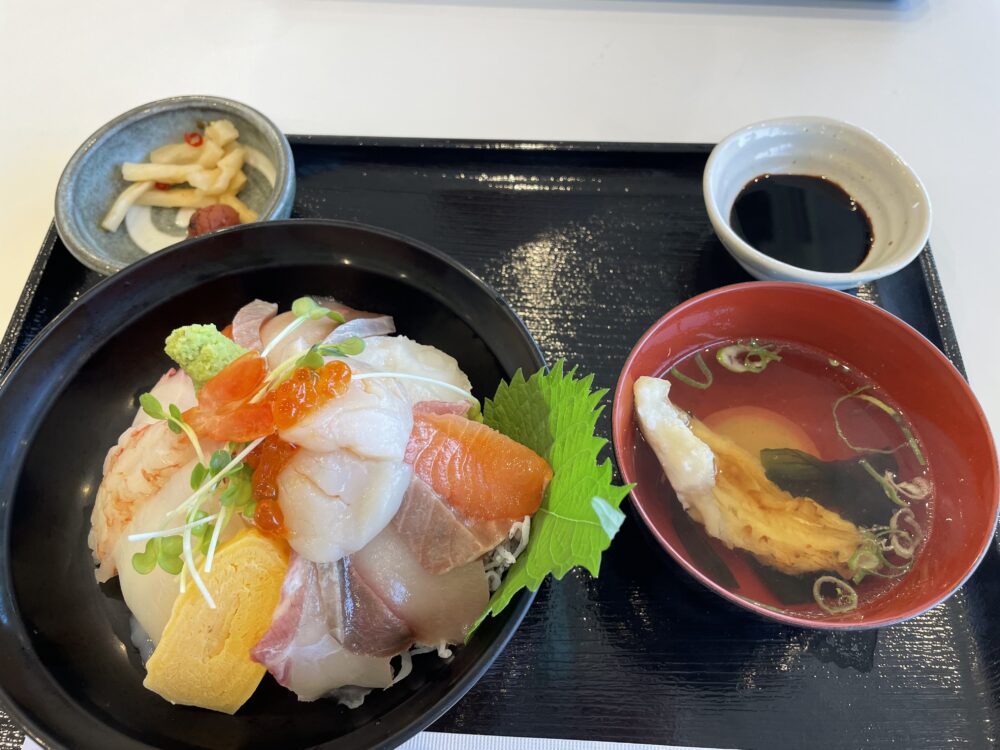 海鮮丼定食